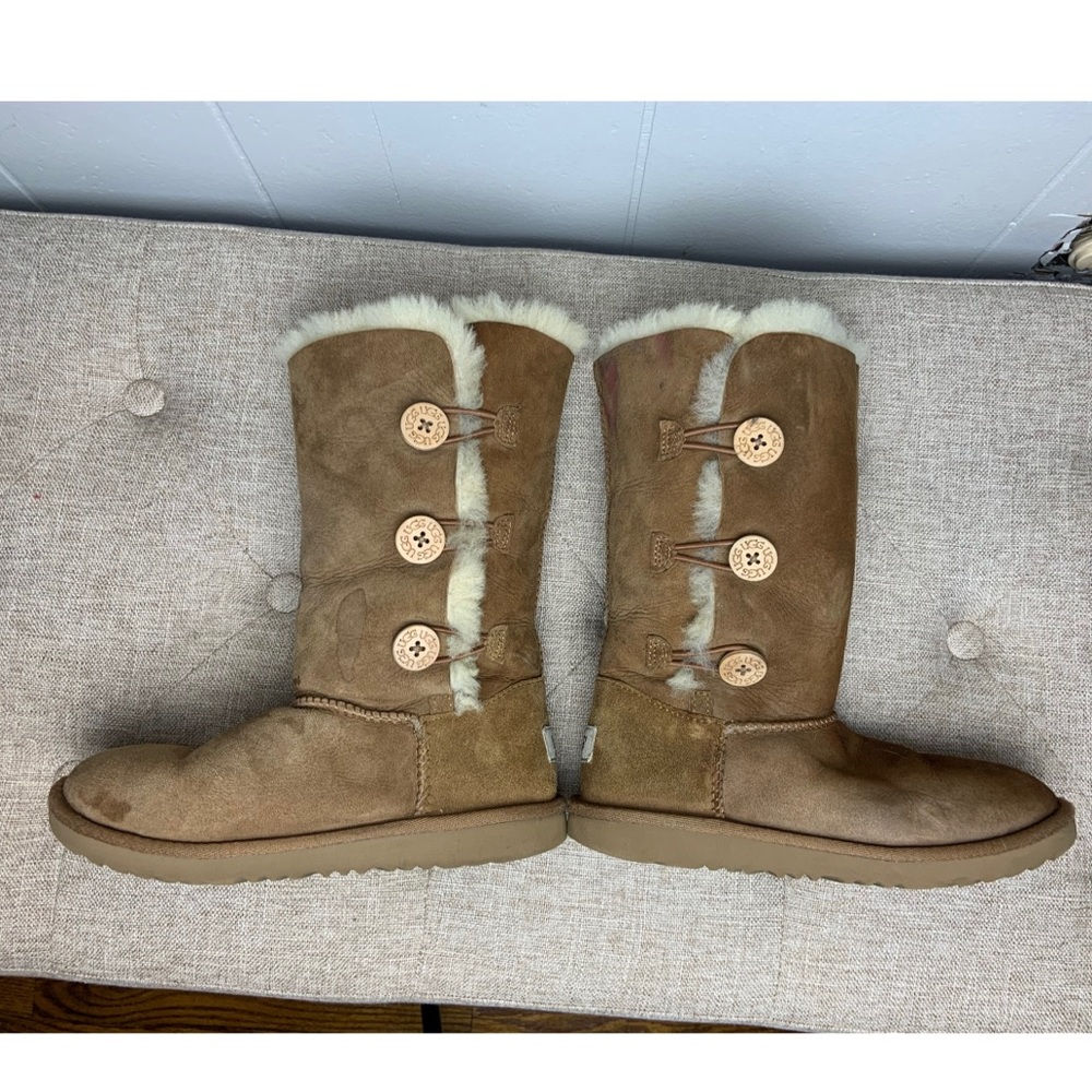 UGG Girls' Bailey Button Triplet II Boots